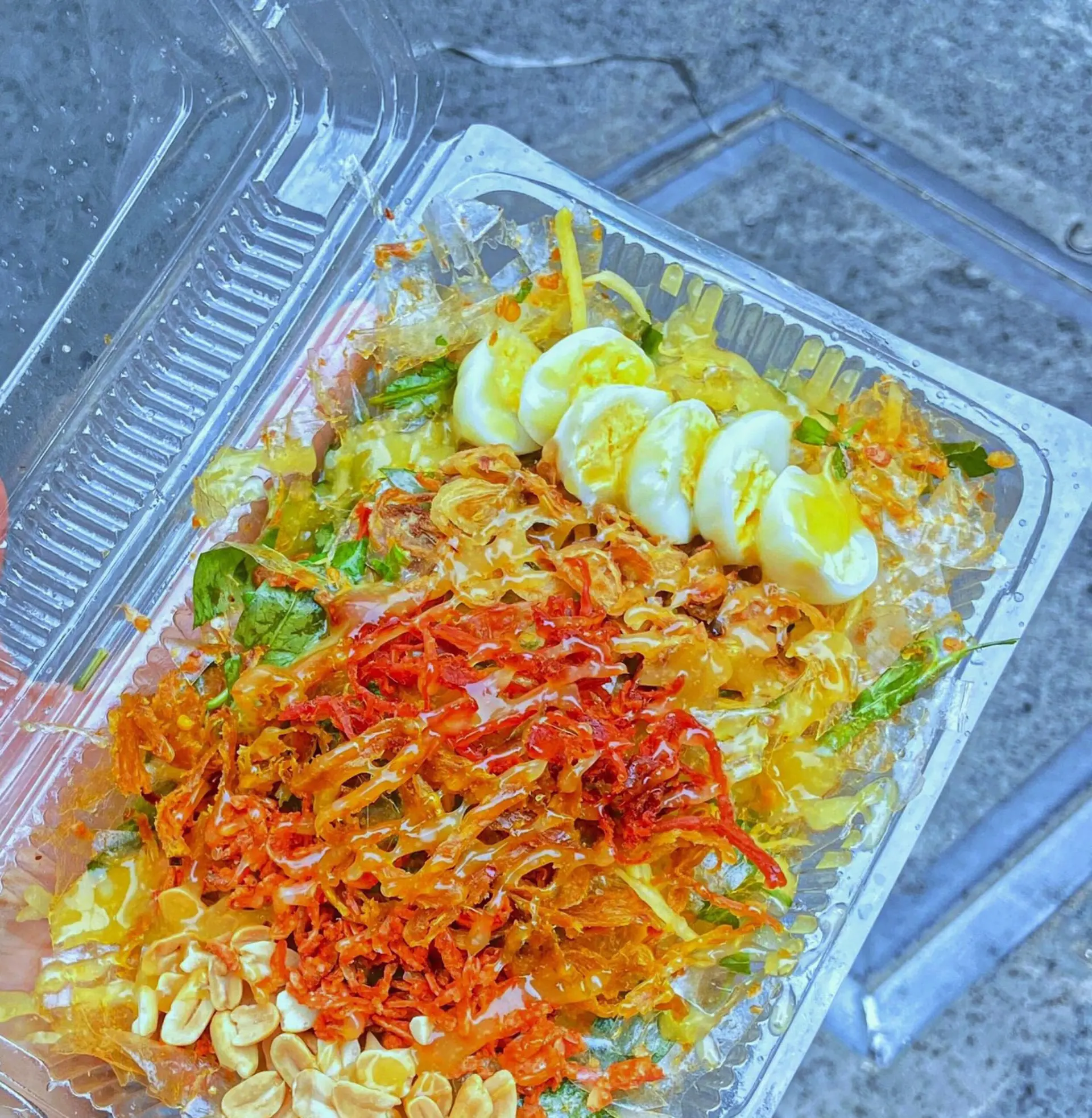 Hình ảnh Bánh tráng trộn đặc biệt - Cay sẵn 