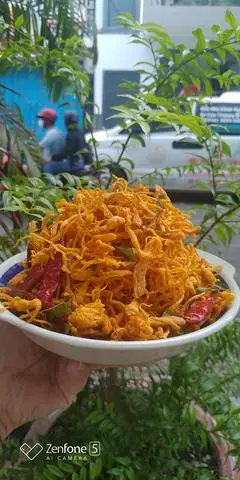 Hình ảnh Khô Gà lá chanh đặc biệt 