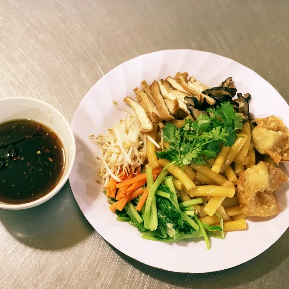 Hình ảnh Nui xào chay
