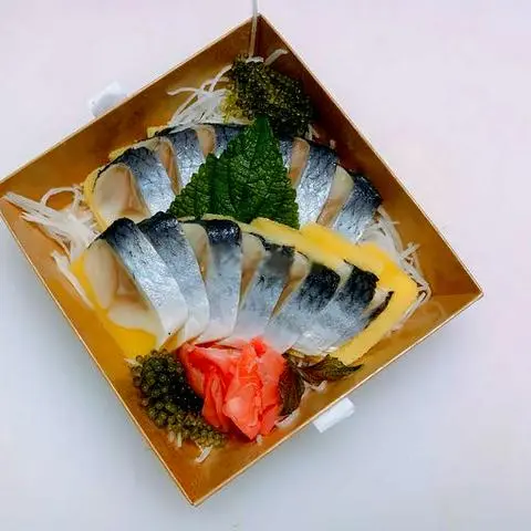 Hình ảnh Sashimi cá trích ép trứng vàng 150g