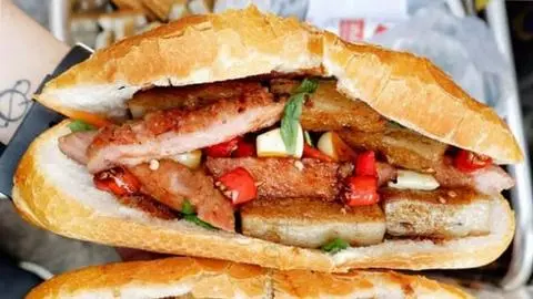 Hình ảnh BÁNH MÌ CHẢ CÁ & HEO QUAY 