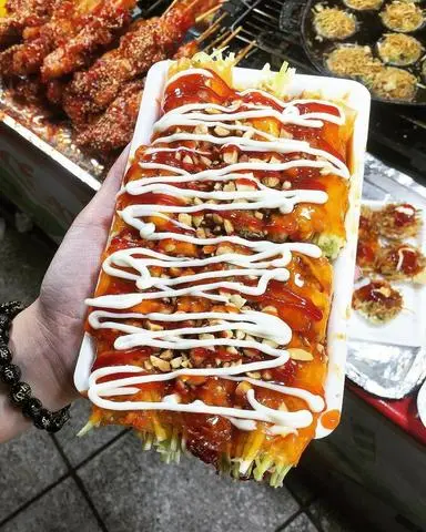 Hình ảnh Bánh Tráng Cuốn Thập Cẩm Bơ Trứng Gà 