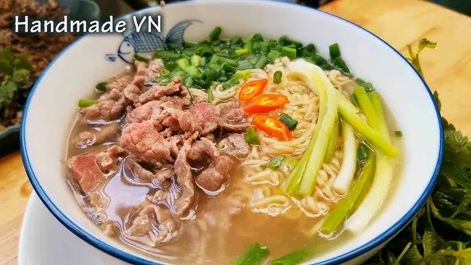Hình ảnh MỲ GÓI SƯỜN & THỊT VIÊN