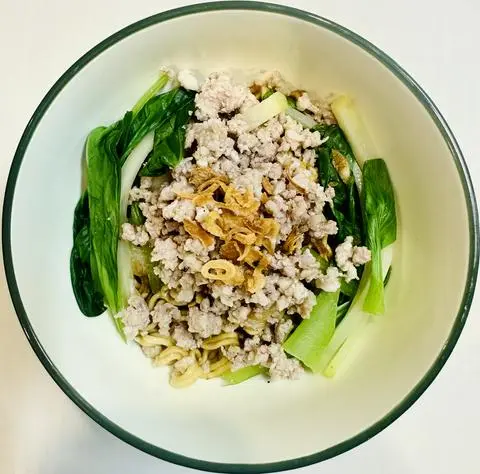 Hình ảnh  Mì khô heo bằm