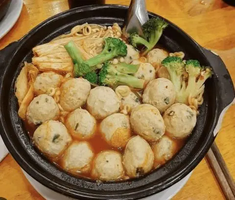 Hình ảnh Mì cay bò viên