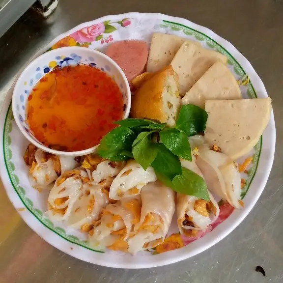 Hình ảnh bánh cuốn nhân hành phi 