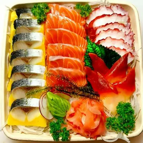 Hình ảnh Combo sashimi  5 ( mix 4 món) 