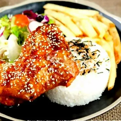 Hình ảnh Gà Rán Galbi Xốt - Cơm Chiên - Khoai Tây - Salad