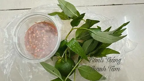 Hình ảnh Bánh tráng ủ bơ sốt chấm