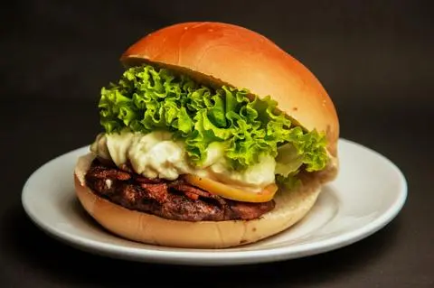 Hình ảnh combo 3 : hamburger bò trứng phô mai + coca