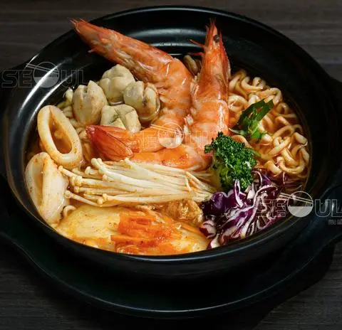 Hình ảnh Mì kim chi hải sản