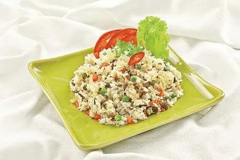 Hình ảnh Cơm chiên dương châu chay