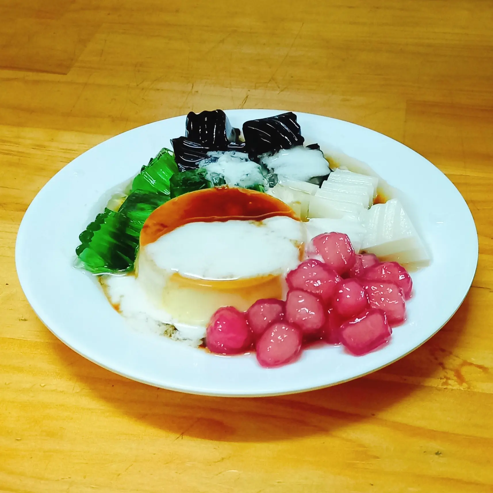 Hình ảnh Bánh flan thập cẩm