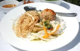 Hình ảnh Cơm Tấm Xíu Chả + Xíu Mại Bì + Ốp La Thêm