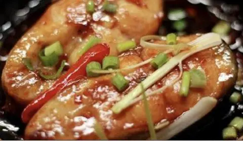 Hình ảnh Cơm cá basa kho