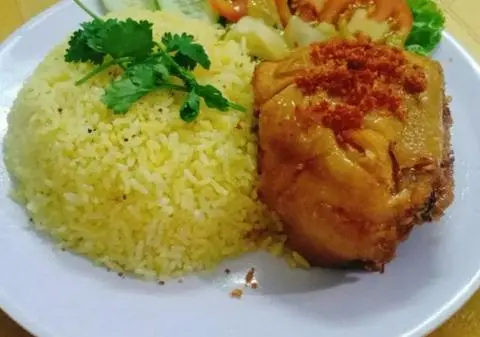 Hình ảnh Cơm gà xối mỡ