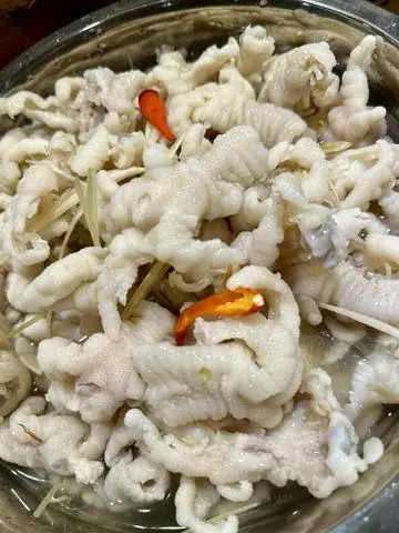 Hình ảnh Chân Gà Rút Xương Chua Ngọt