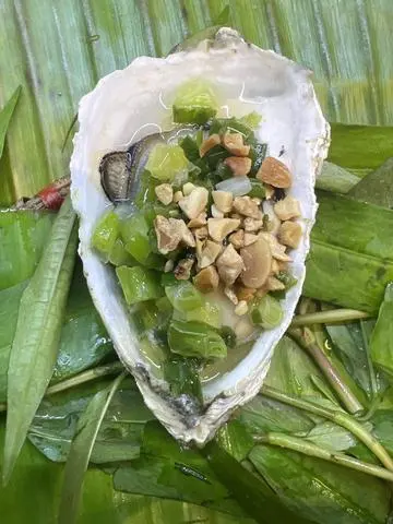 Hình ảnh Hàu nướng mỡ hành