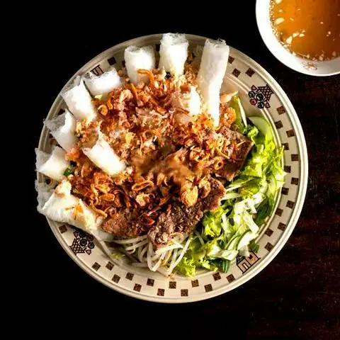 Hình ảnh Bánh hỏi thịt nướng than hoa