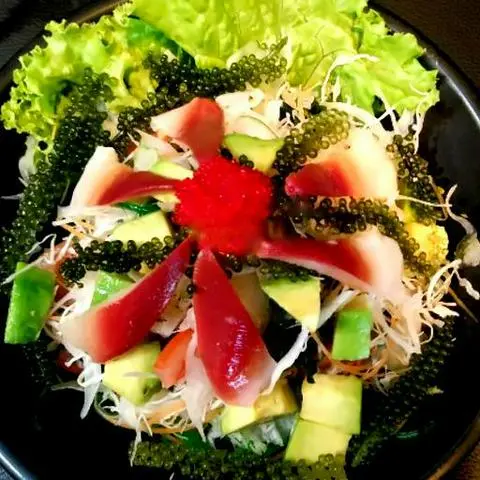 Hình ảnh Salad Sò Đỏ & Bơ