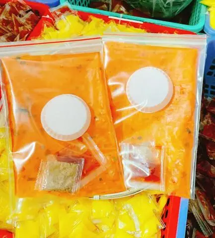 Hình ảnh Combo dẻo tôm 2 vị ớt rim muối nhuyễn cay