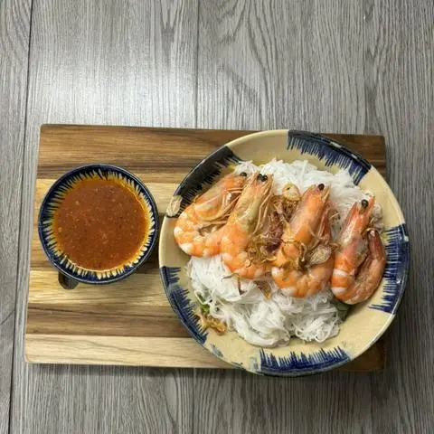 Hình ảnh BÚN THÁI TRỘN TÔM 