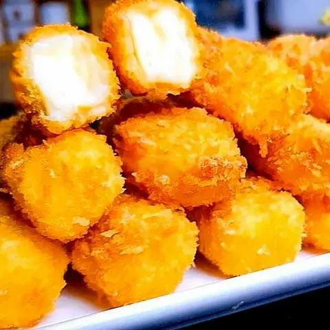Hình ảnh Combo phô mai que - 4  bánh sữa tươi