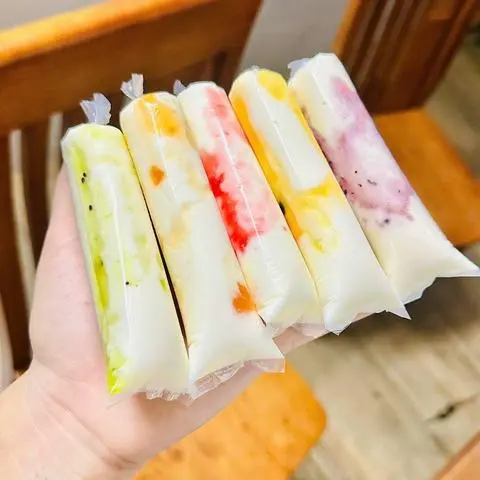 Hình ảnh set 10 bịch sữa chua trái cây size lớn