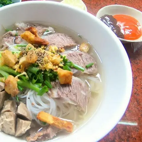 Hình ảnh hủ tíu mì sườn sụn + gà