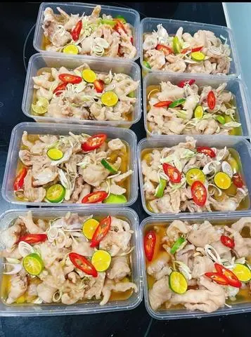 Hình ảnh Chân gà ngâm xả tắc ( lớn) - tặng 1 lycoca