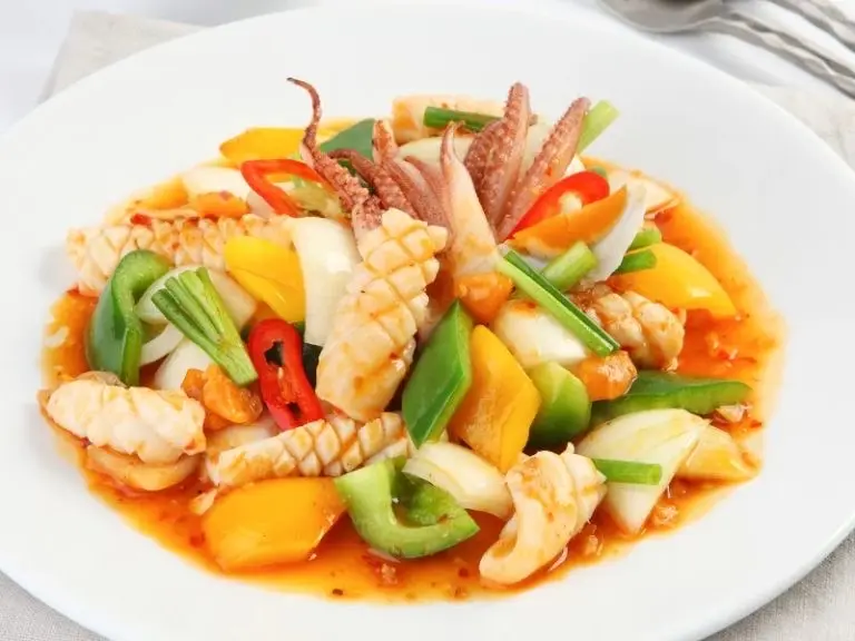 Hình ảnh cơm chiên mực xào cải 