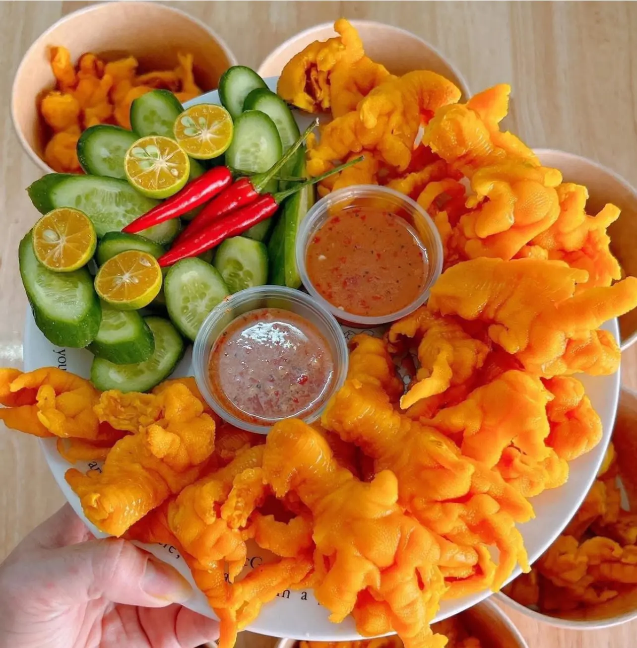 Hình ảnh CHÂN GÀ Ủ MUỐI 