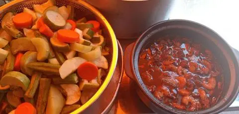 Hình ảnh Com rau luoc kho quet