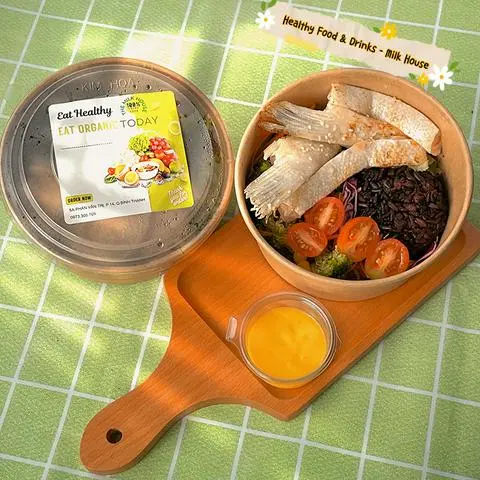 Hình ảnh Cơm gạo lứt đen + Cá hồi Nauy áp chảo  230 calo