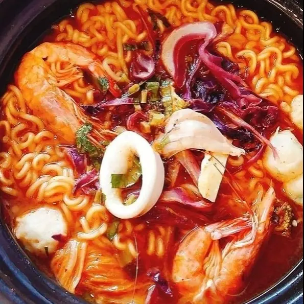 Hình ảnh Mỳ Kim Chi Hải Sản