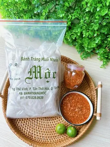Hình ảnh Bánh Tráng Phơi Sương + Hủ Sốt Chấm Muối Ớt