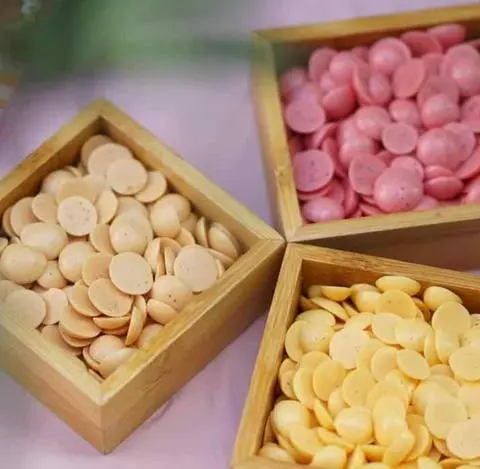 Hình ảnh BÁNH ĂN DẶM LÒNG ĐỎ