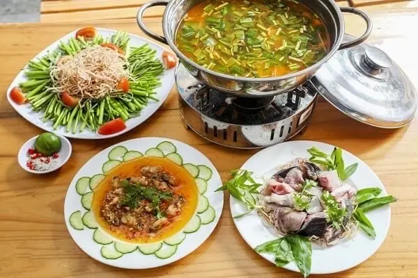 Hình ảnh Cá đuối lẩu măng chua