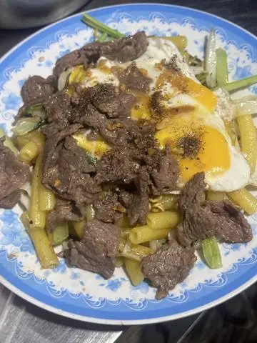 Hình ảnh Combo Nui Xào Bò+Nước sâm đường phèn