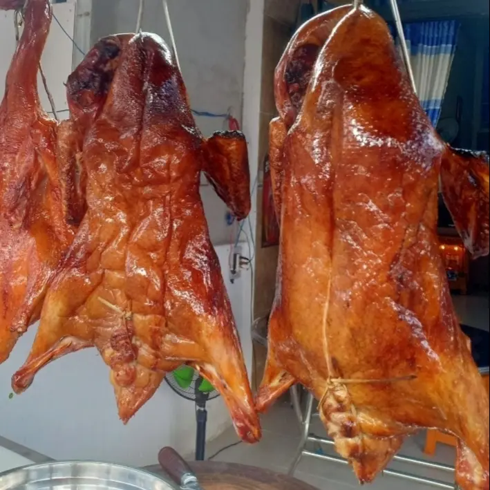 Hình ảnh Vịt Quay Nấm NGUYÊN CON. (Ghi chú chặt hay không chặt giúp quán ạ)