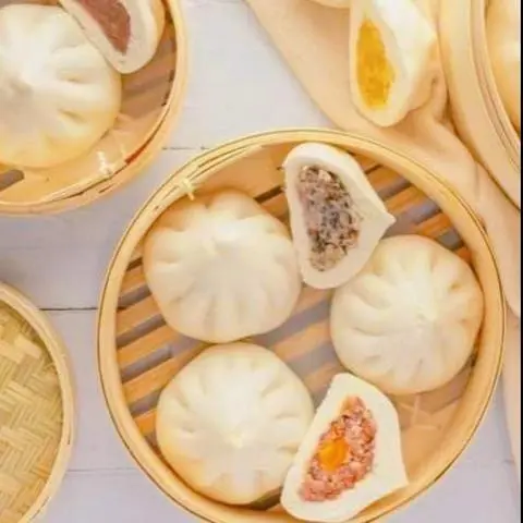 Hình ảnh Bánh Bao Hải Sản Thịt, Trứng, Tôm, Thanh Cua