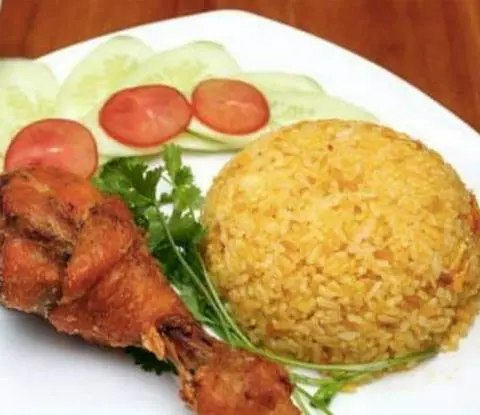 Hình ảnh Cơm gà xối mỡ - đùi