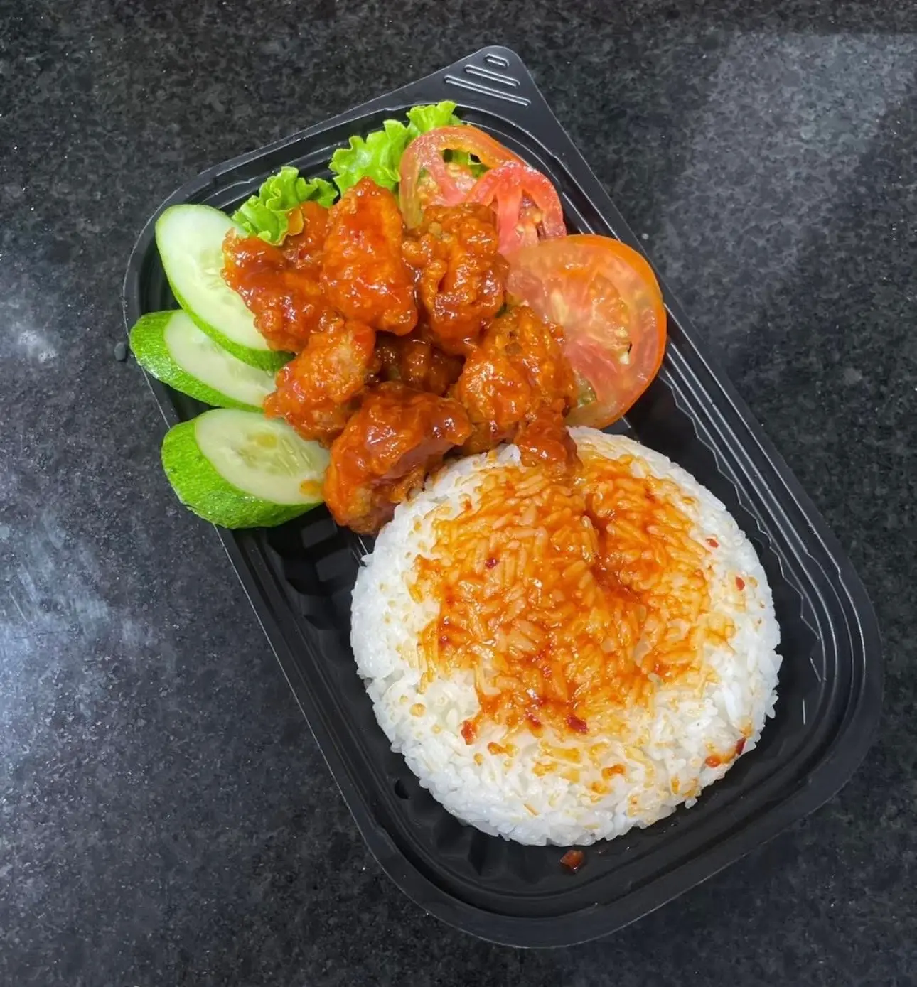 Hình ảnh Combo cơm gà sốt - canh rong biển