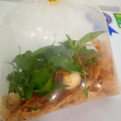 Hình ảnh Bánh tráng trộn tỏi ớt
