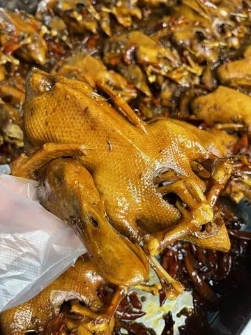 Hình ảnh Vịt hầm cay - 1 con