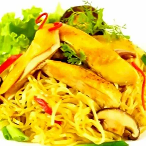 Hình ảnh Mì xào gà