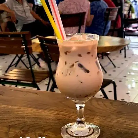 Hình ảnh Hồng trà sữa Arovi