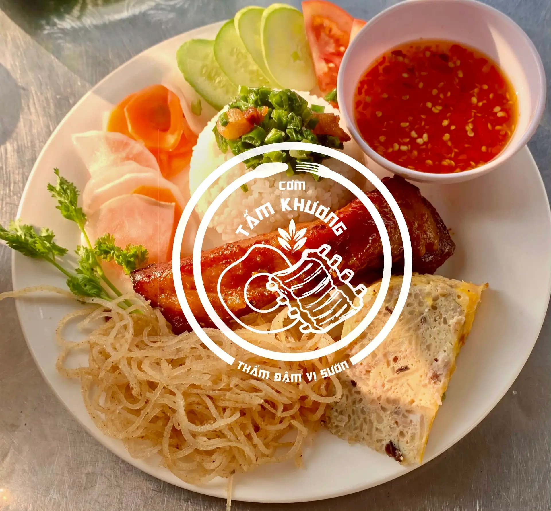 Hình ảnh Cơm tấm sườn cọng + bì + chả 