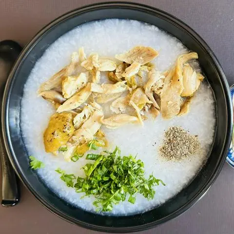 Hình ảnh Cháo gà xé phay