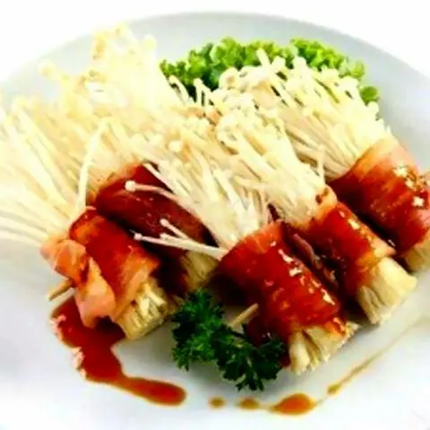 Hình ảnh Bò Mỹ Cuộn Nấm Kim Châm (6 cuộn)
